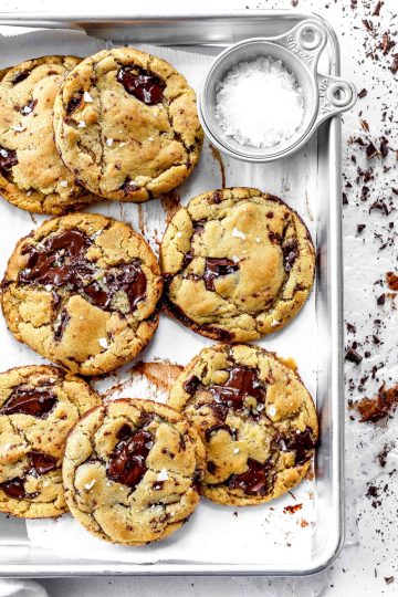 Vegan chocolate chip cookies