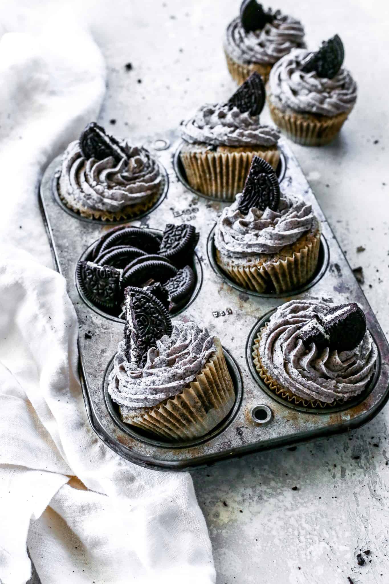 Vegan Cookies n' Cream Cupcakes