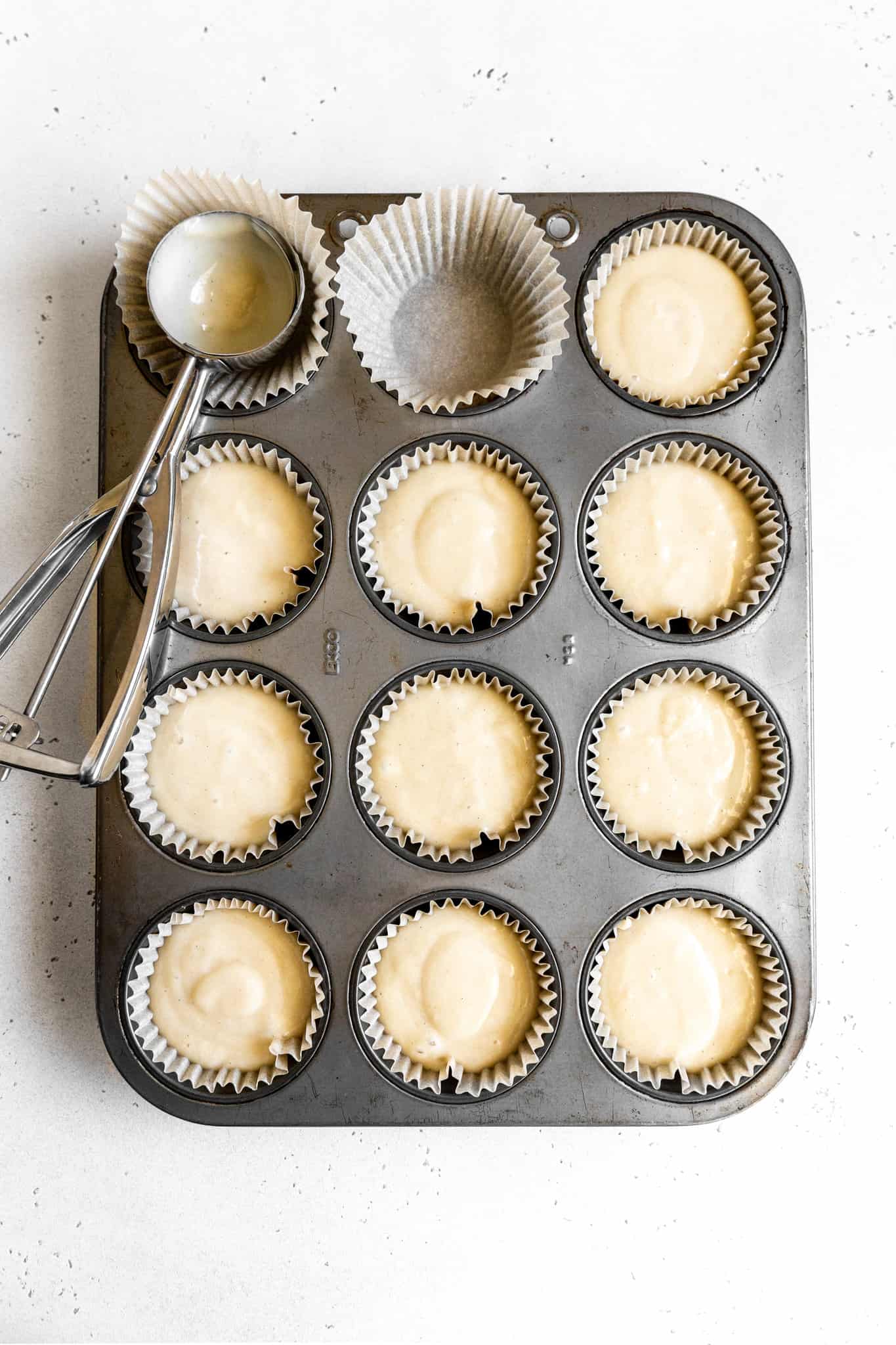 Vegan Vanilla Cupcakes (how to make perfect vegan cupcakes)
